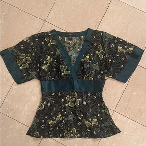 Laundry by Shelli Segal Green and Black Patterned Blouse